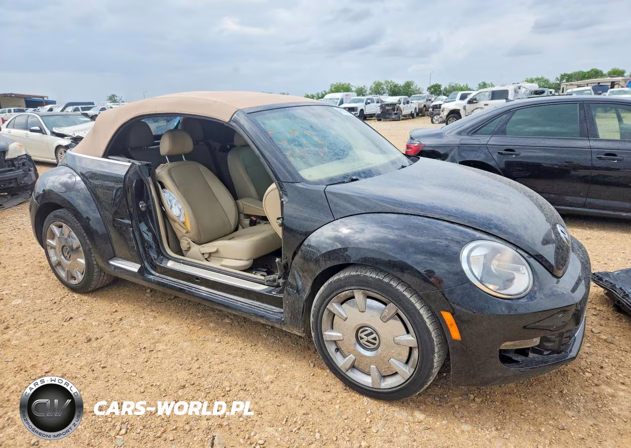 2015 Volkswagen Beetle 1.8T VIN:3VW517AT7FM806392 - 4