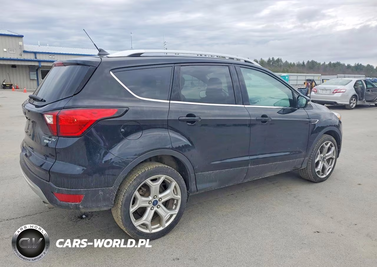 2019 Ford Escape Titanium VIN:1FMCU9J97KUC42584 - 3
