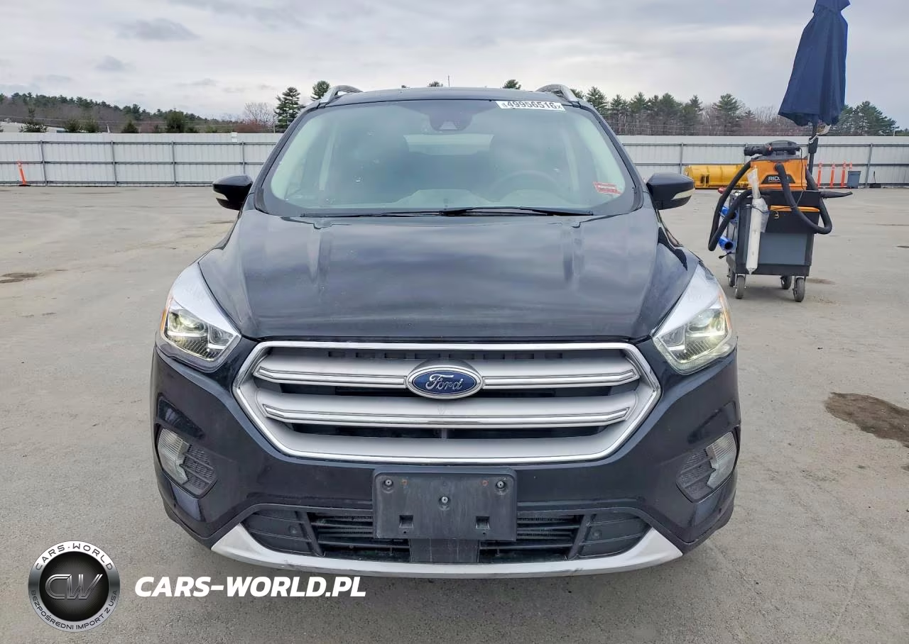 2019 Ford Escape Titanium VIN:1FMCU9J97KUC42584 - 5