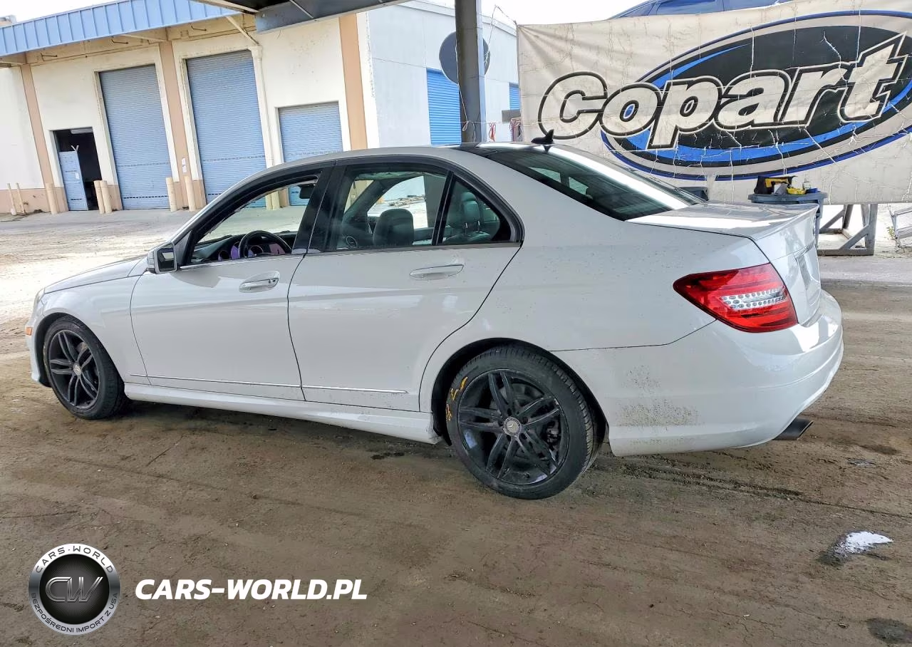 2014 Mercedes-Benz C 250 VIN:WDDGF4HB7ER317339 - 2