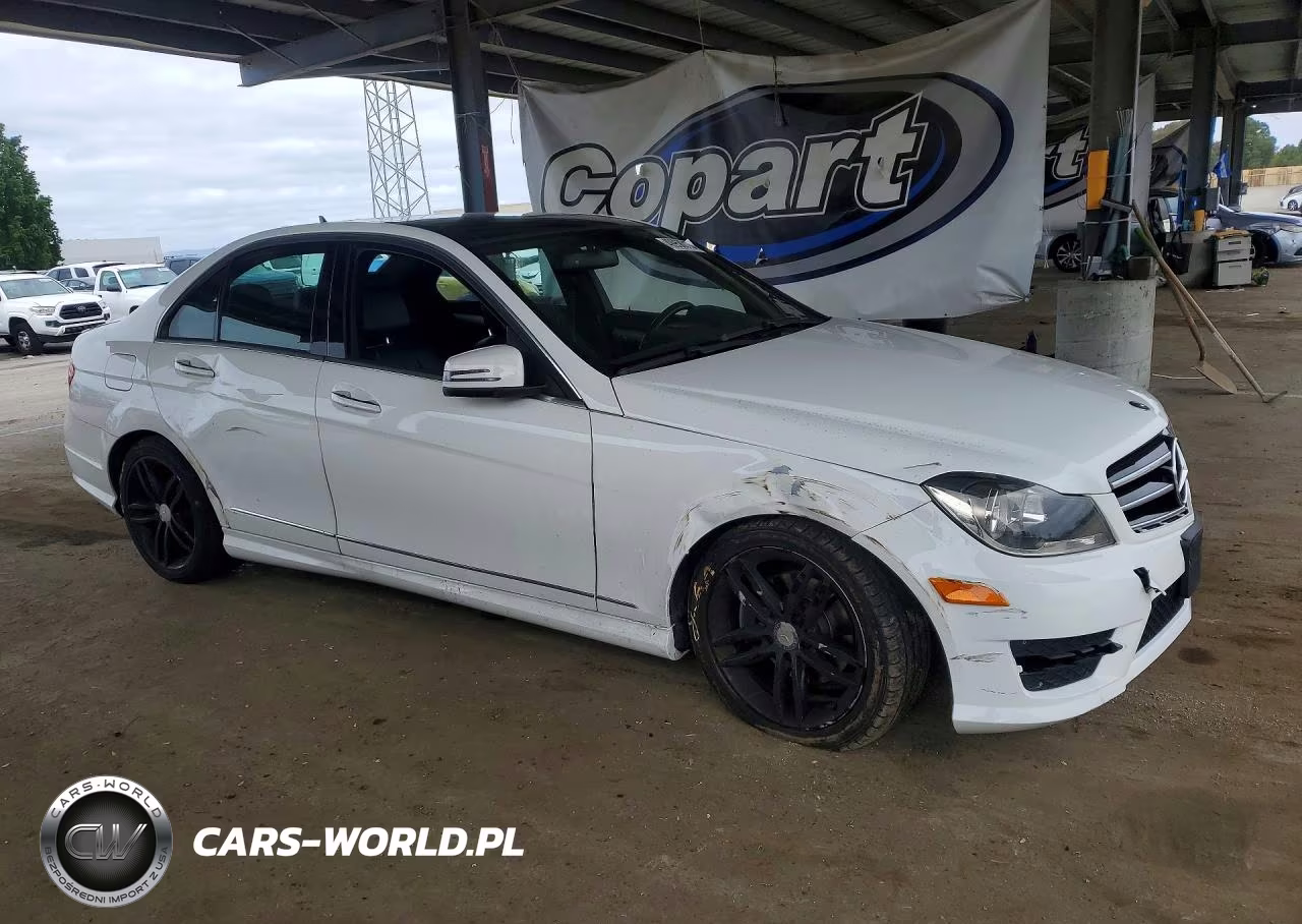 2014 Mercedes-Benz C 250 VIN:WDDGF4HB7ER317339 - 4