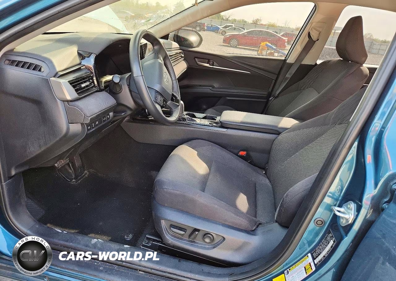2025 Toyota Camry Le VIN:4T1DAACK8SU105152 - 7