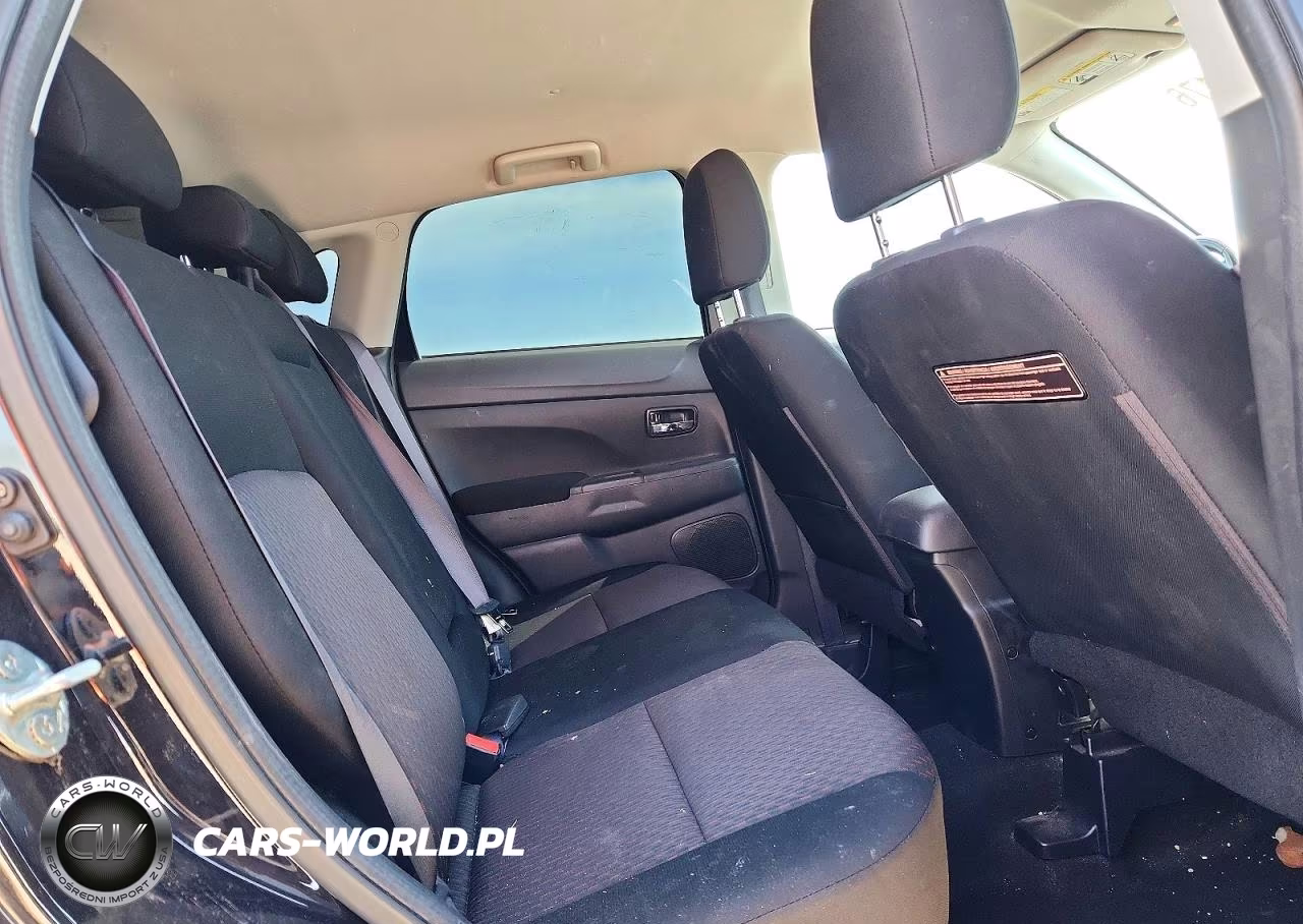 2017 Mitsubishi Outlander VIN:JA4AP3AU3HZ035877 - 10