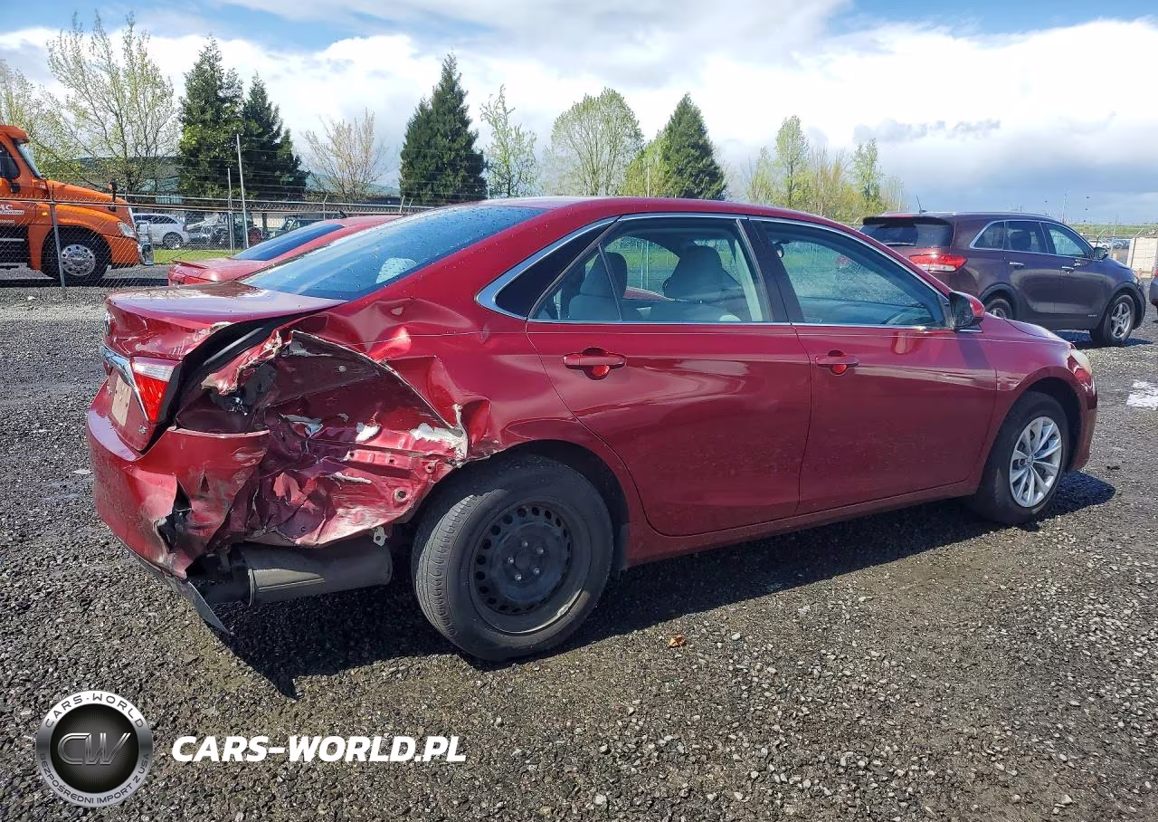 2016 Toyota Camry Le VIN:4T1BF1FK9GU578571 - 3