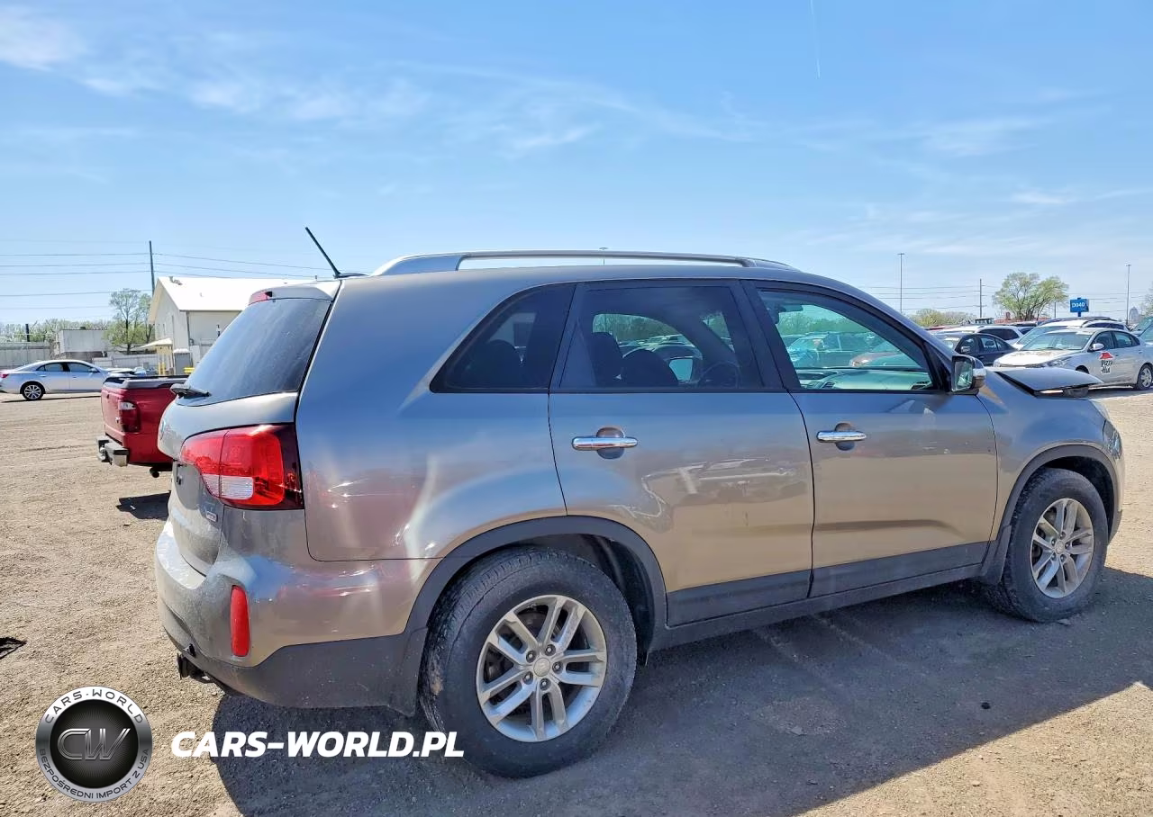 2015 Kia Sorento Lx VIN:5XYKT4A62FG655810 - 3