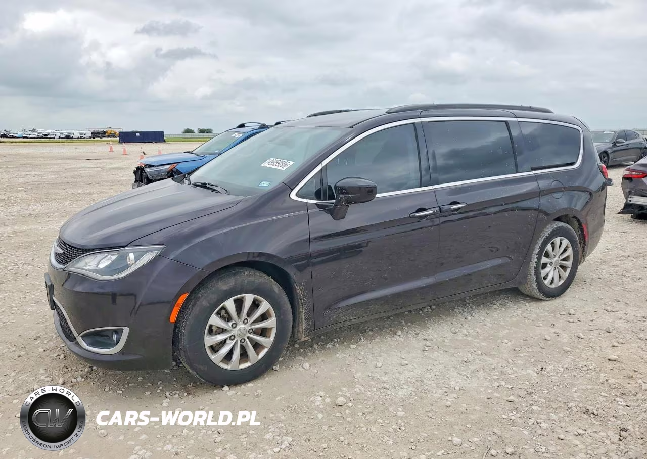 2018 Chrysler Pacifica Touring Plus