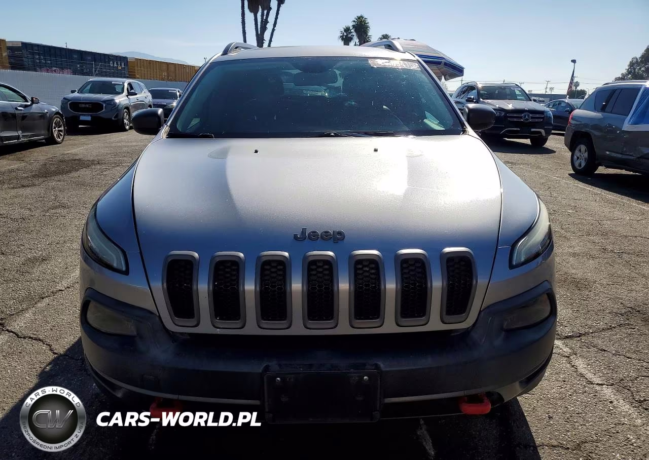 2015 Jeep Cherokee Trailhawk VIN:1C4PJMBS9FW786212 - 5