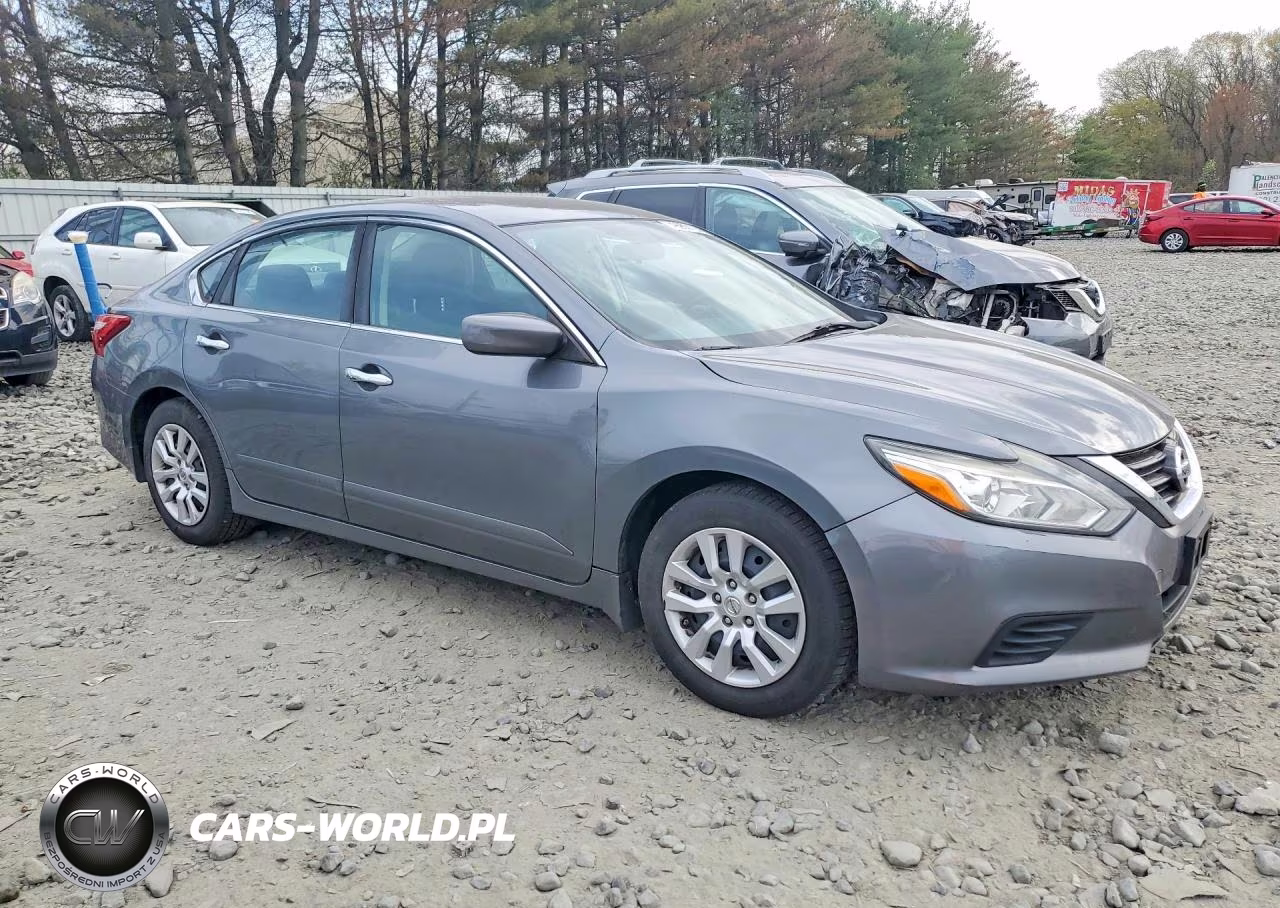 2017 Nissan Altima 2.5 S VIN:1N4AL3AP4HN331757 - 4