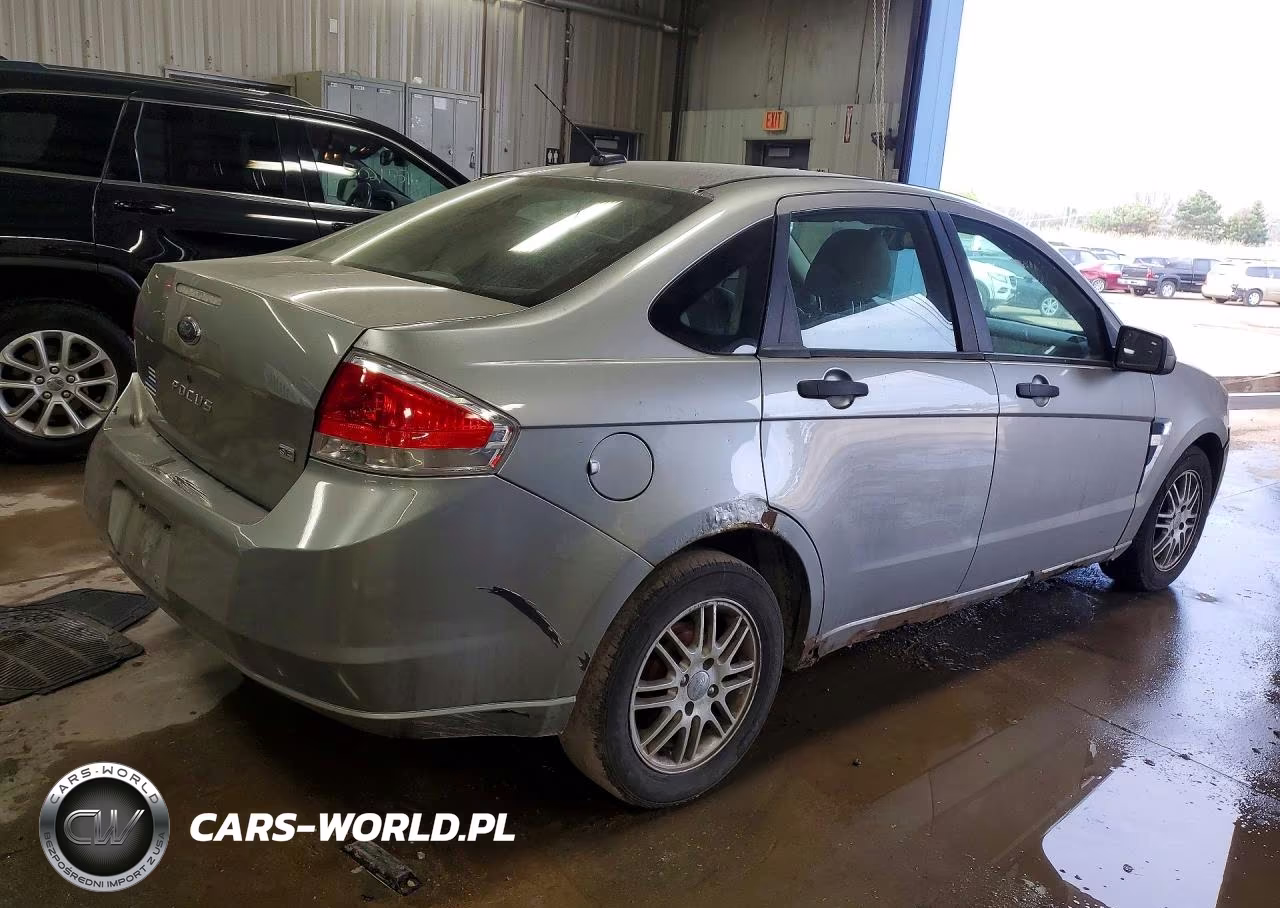 2008 Ford Focus VIN:1FAHP35N98W274025 - 3