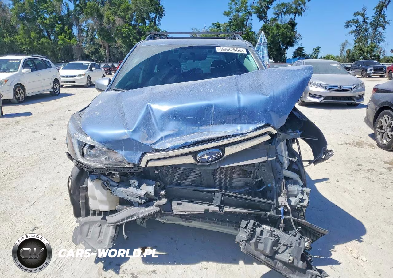 2019 Subaru Forester Touring VIN:JF2SKAWC1KH403095 - 5