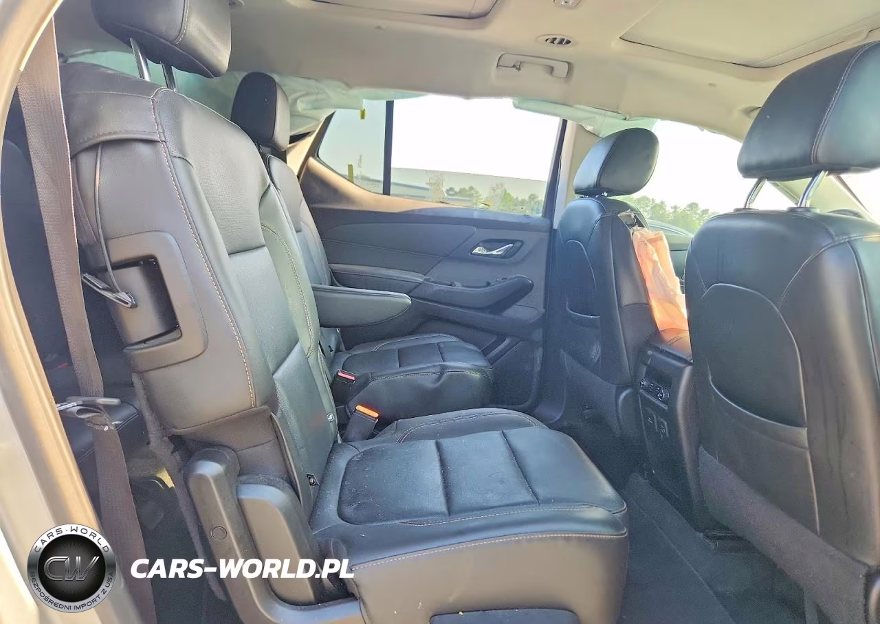 2020 Chevrolet Traverse Premier VIN:1GNERKKW1LJ285922 - 11