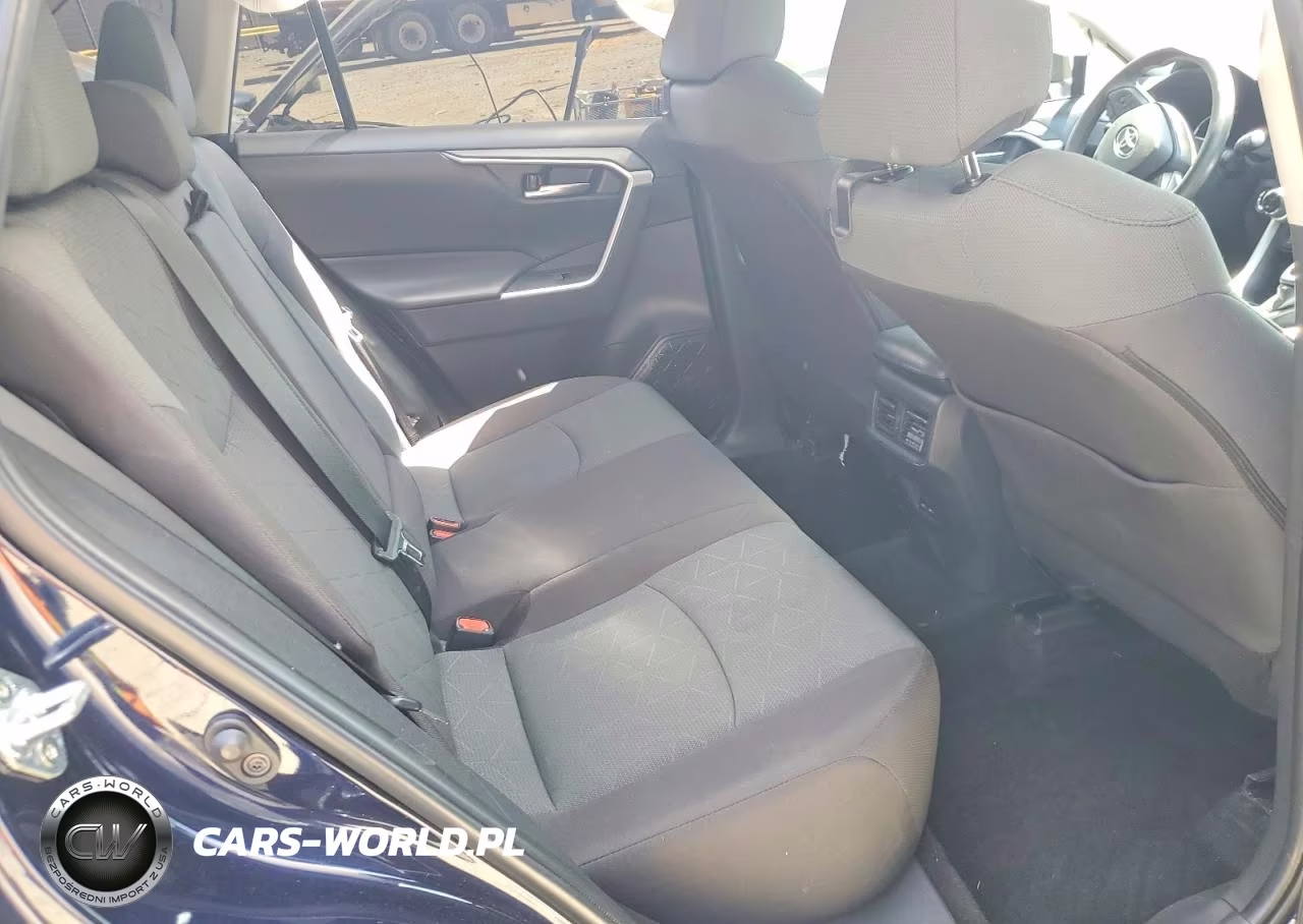 TOYOTA RAV4 XLE VIN:2T3W1RFV4RW344700 - 11