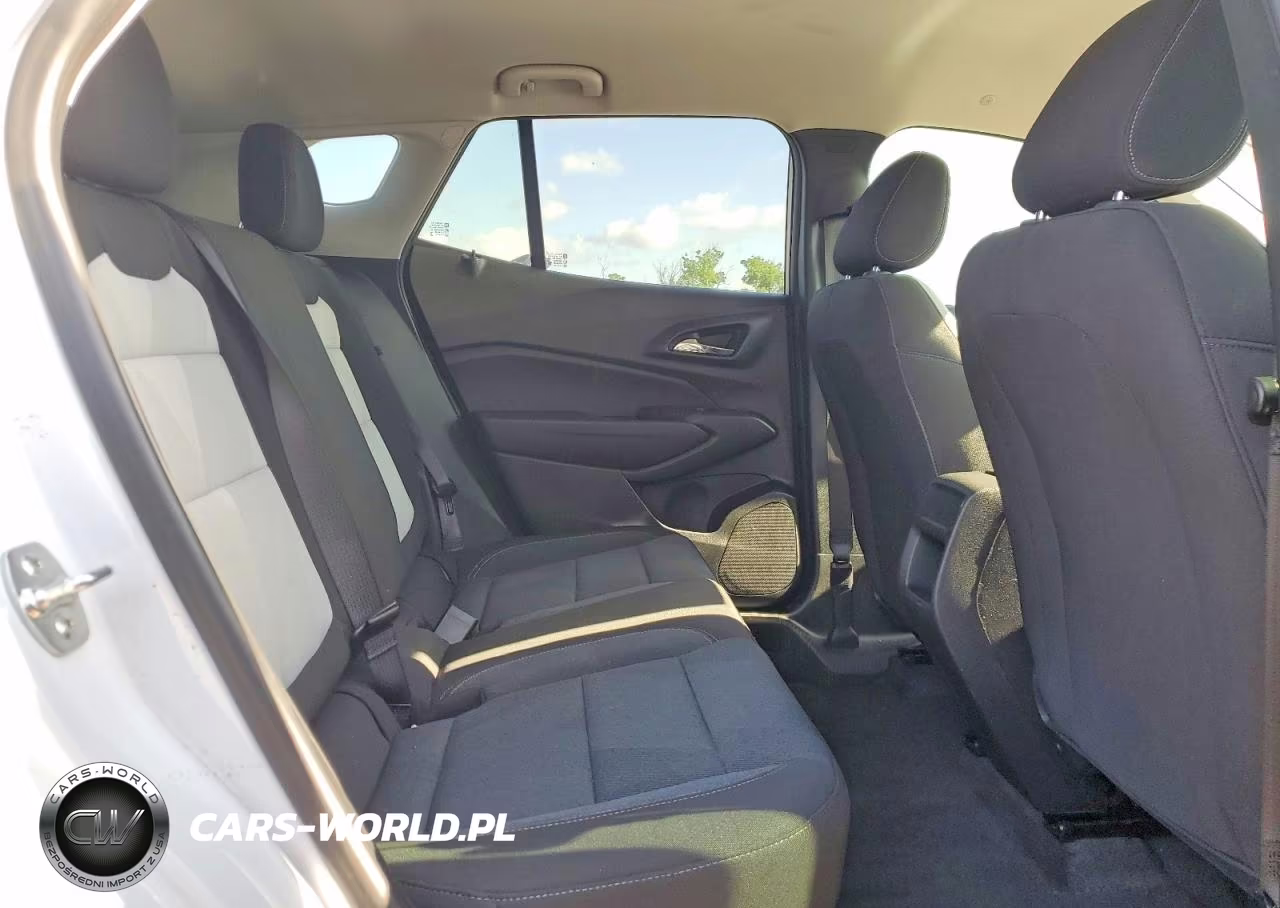 2025 Chevrolet Trax Ls VIN:KL77LFEPXSC106744 - 11
