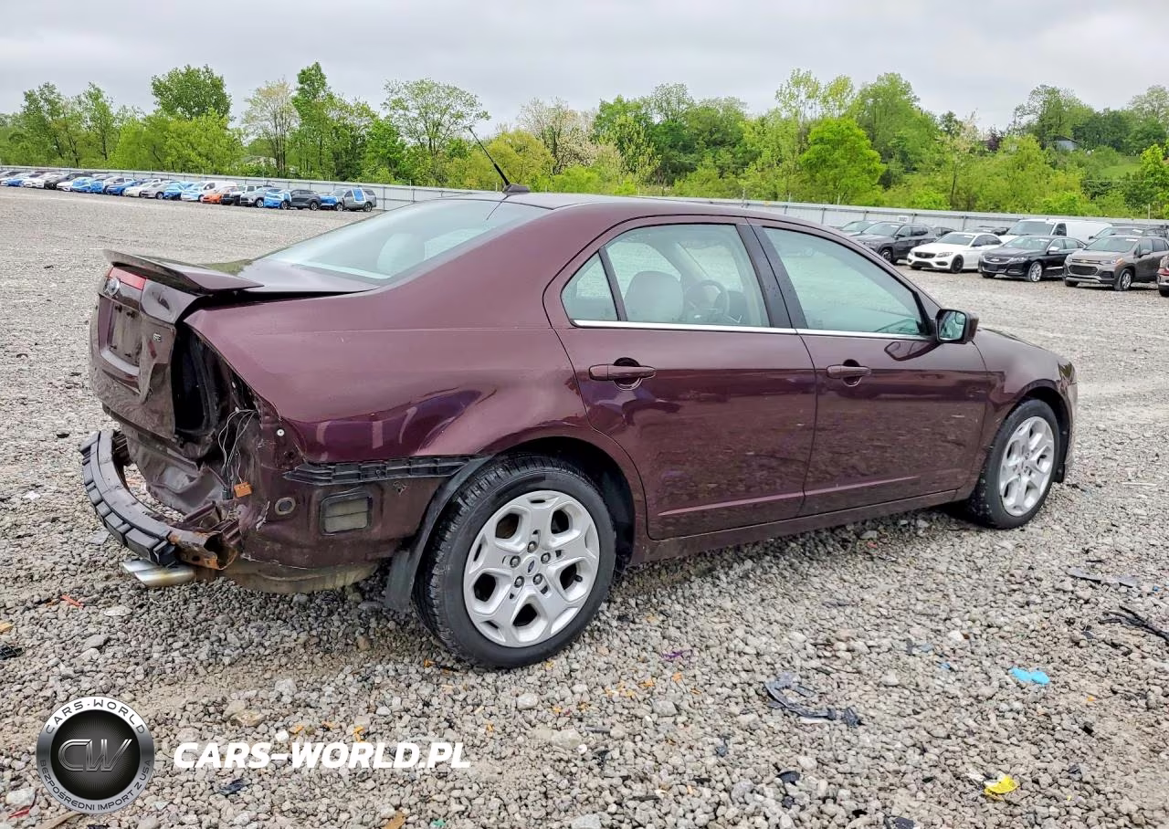 2011 Ford Fusion Se VIN:3FAHP0HA9BR132968 - 3