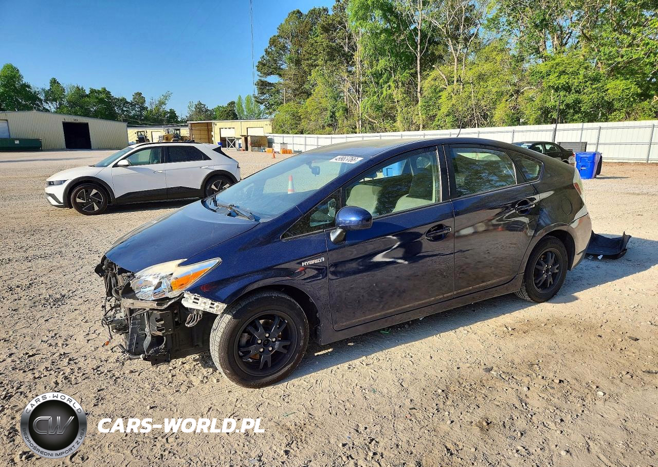 2015 Toyota Prius Two – zdjęcie 1 z 13