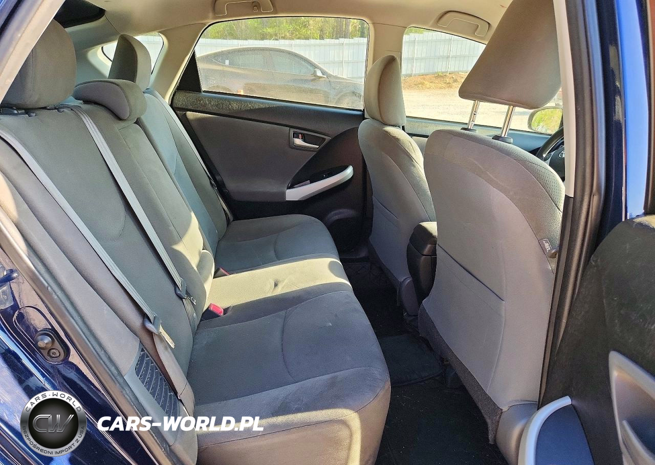 2015 Toyota Prius Two VIN:JTDKN3DU0F0438695 - 10