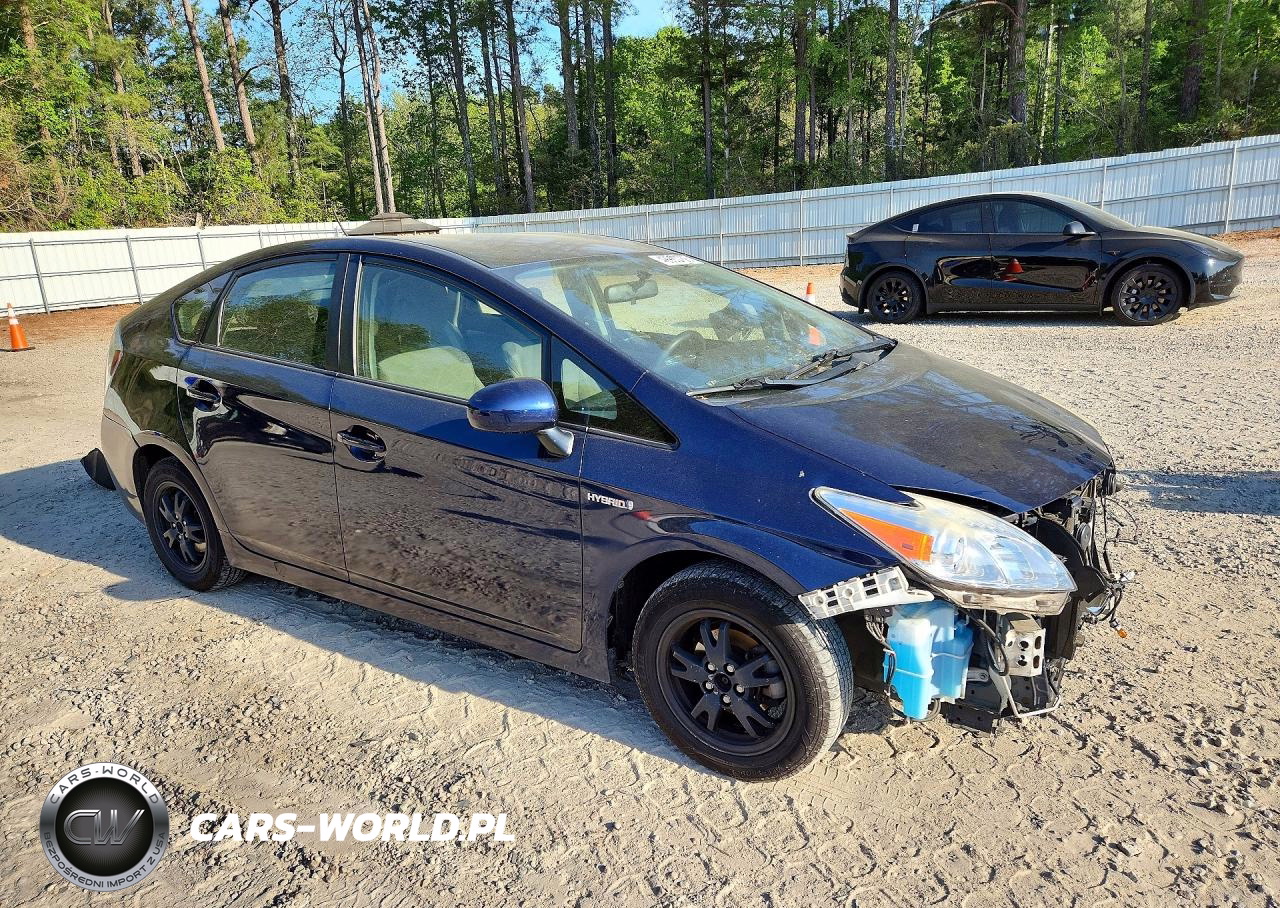 2015 Toyota Prius Two VIN:JTDKN3DU0F0438695 - 4