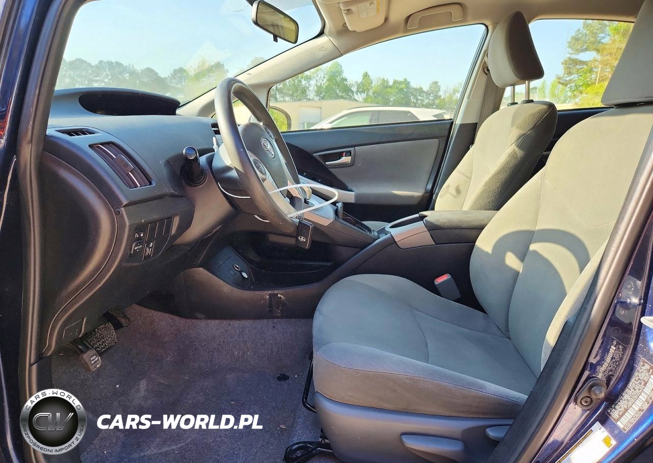 2015 Toyota Prius Two VIN:JTDKN3DU0F0438695 - 7