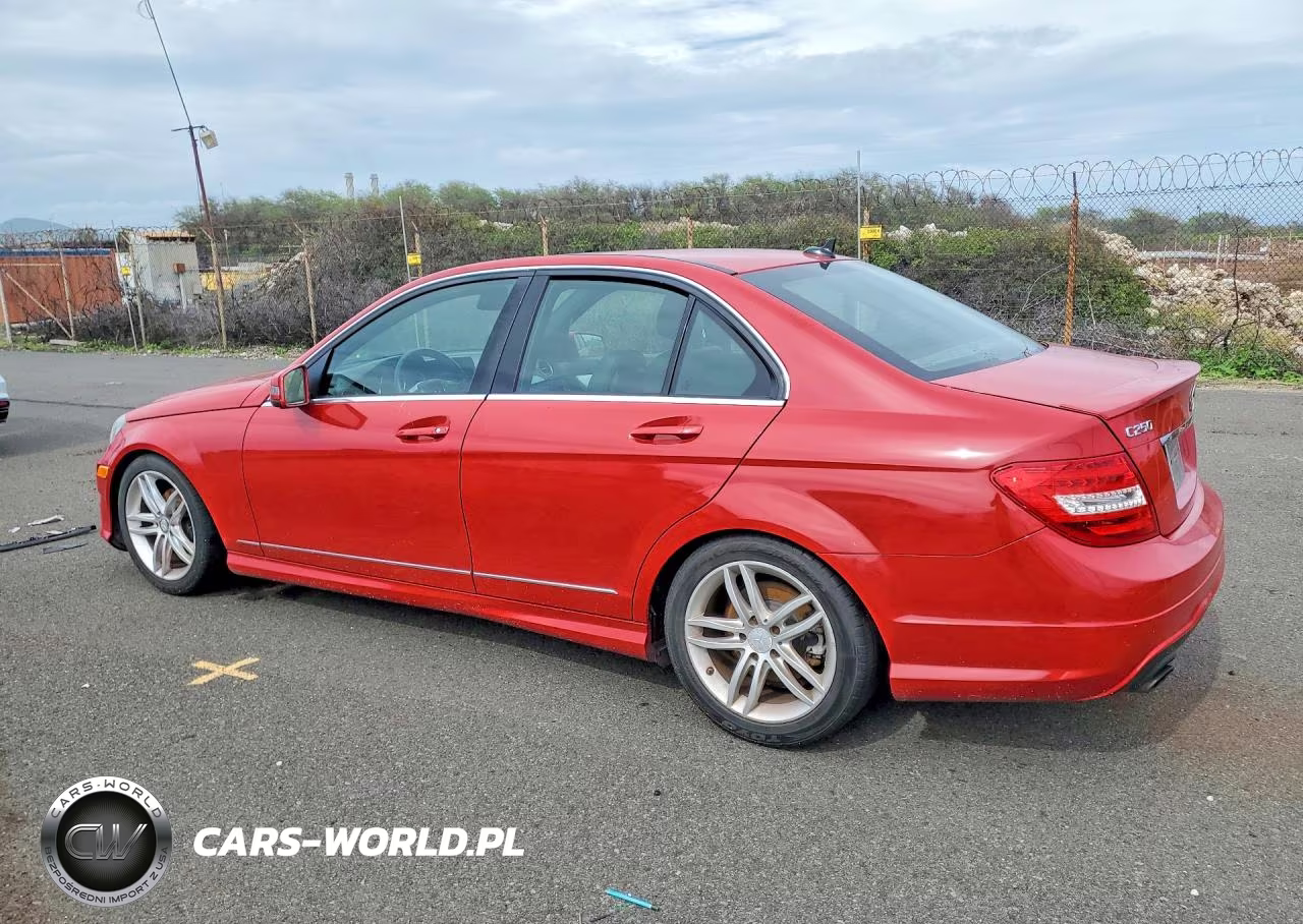 2013 Mercedes-Benz C250 VIN:WDDGF4HB5DA781047 - 2