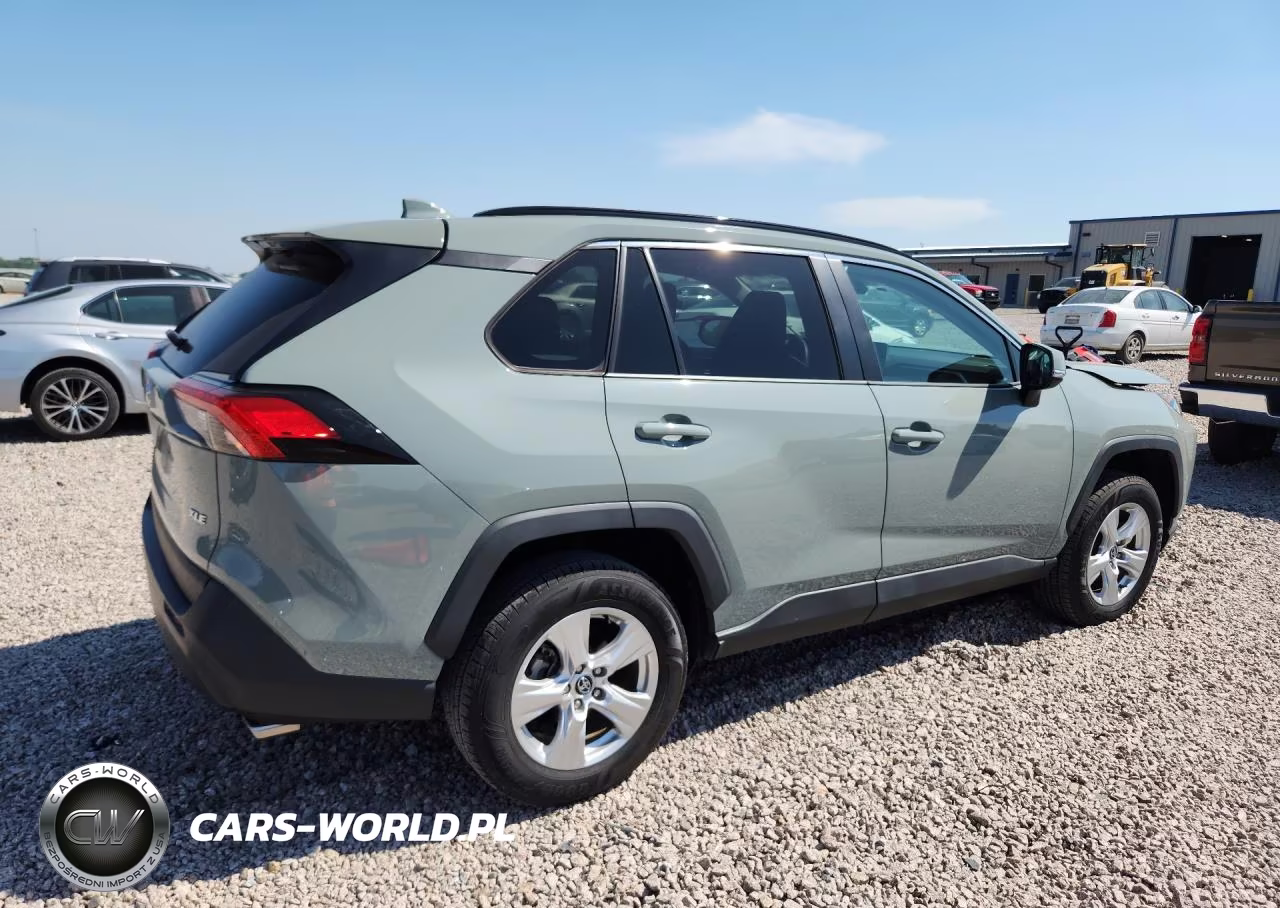 2020 Toyota Rav4 Xle VIN:2T3W1RFV5LC070142 - 3
