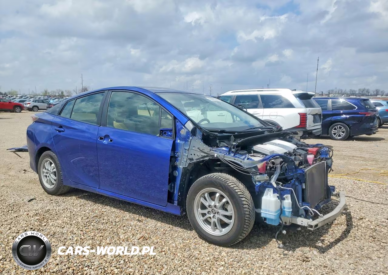 2018 Toyota Prius Three VIN:JTDKARFU7J3548808 - 4
