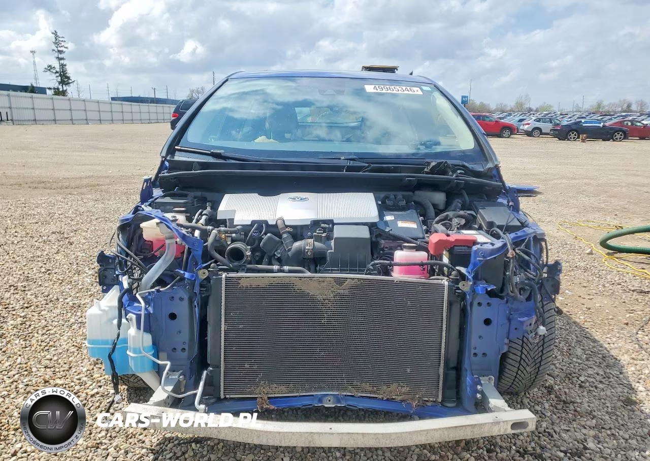 2018 Toyota Prius Three VIN:JTDKARFU7J3548808 - 5
