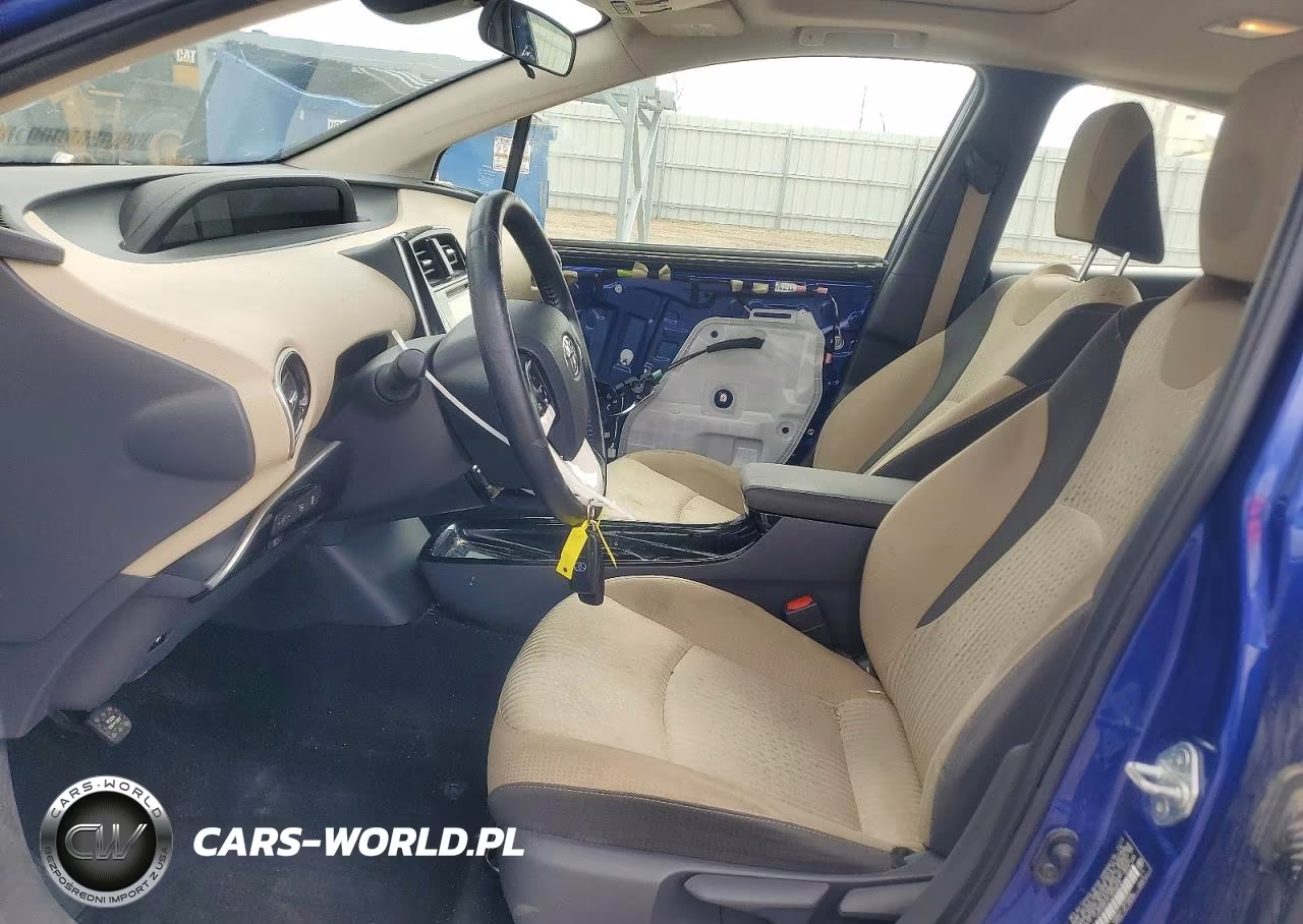2018 Toyota Prius Three VIN:JTDKARFU7J3548808 - 7
