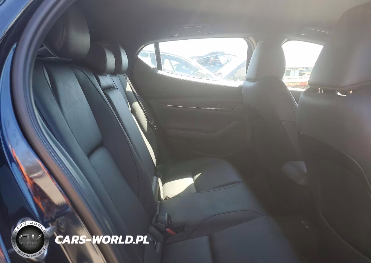2019 Mazda 3 Preferred VIN:JM1BPBMM1K1135305 - 10