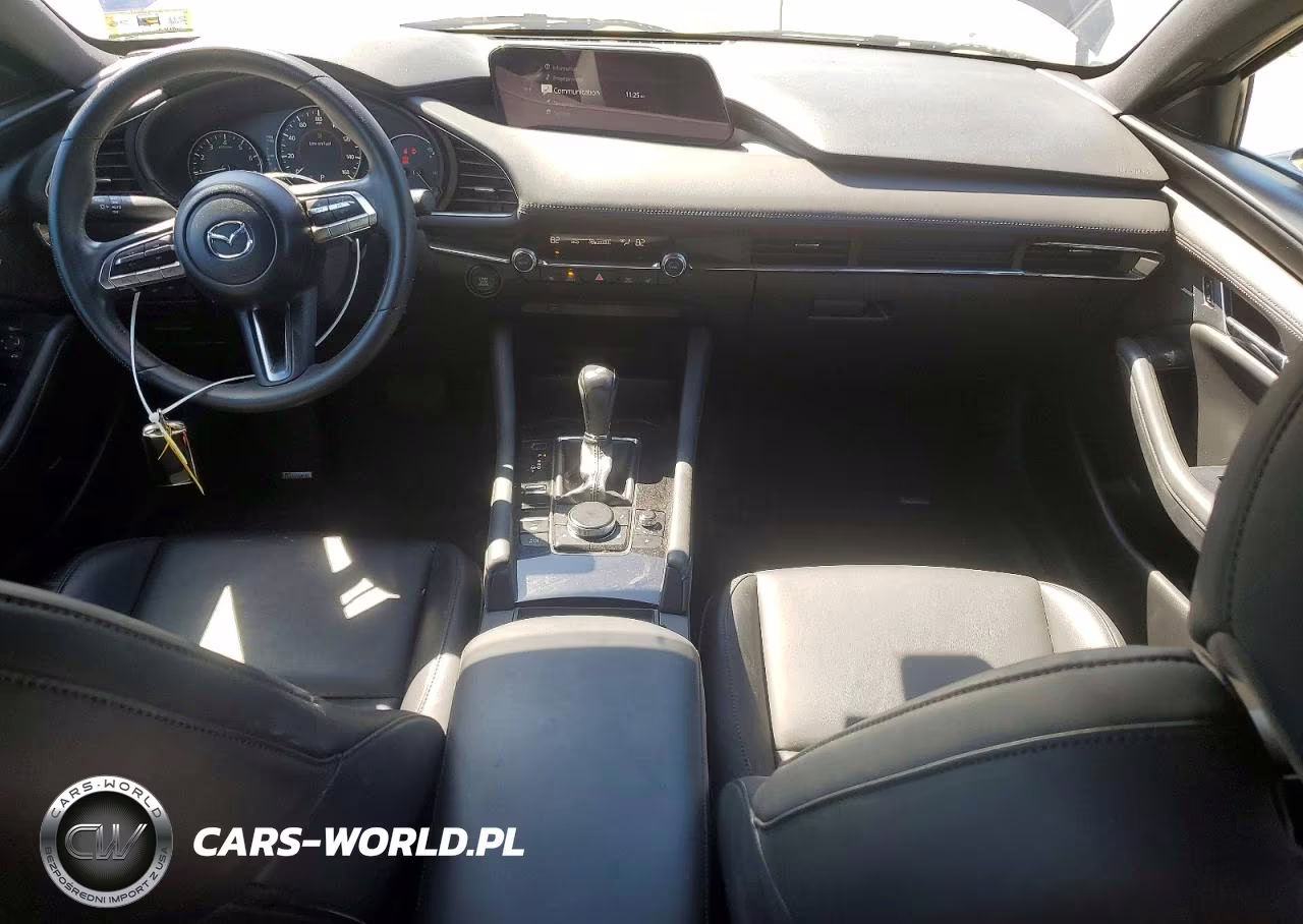 2019 Mazda 3 Preferred VIN:JM1BPBMM1K1135305 - 8