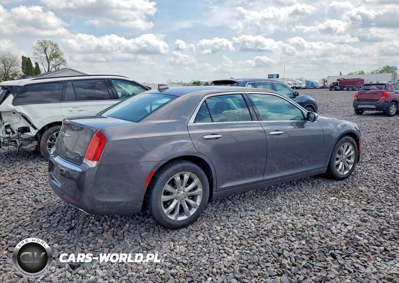 2016 Chrysler 300 VIN:2C3CCAKGXGH344031 - 3