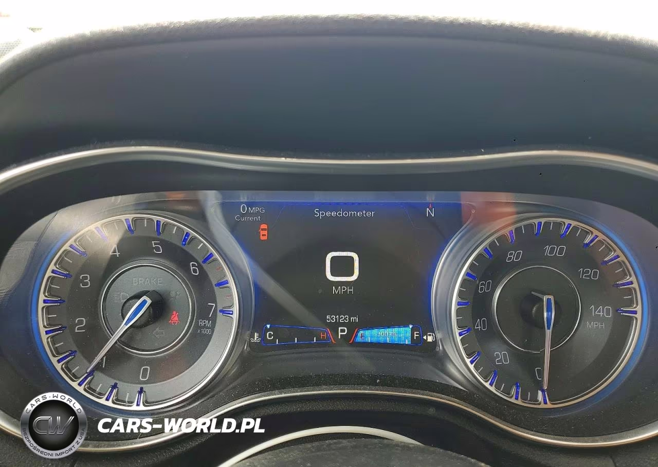 2016 Chrysler 300 VIN:2C3CCAKGXGH344031 - 9