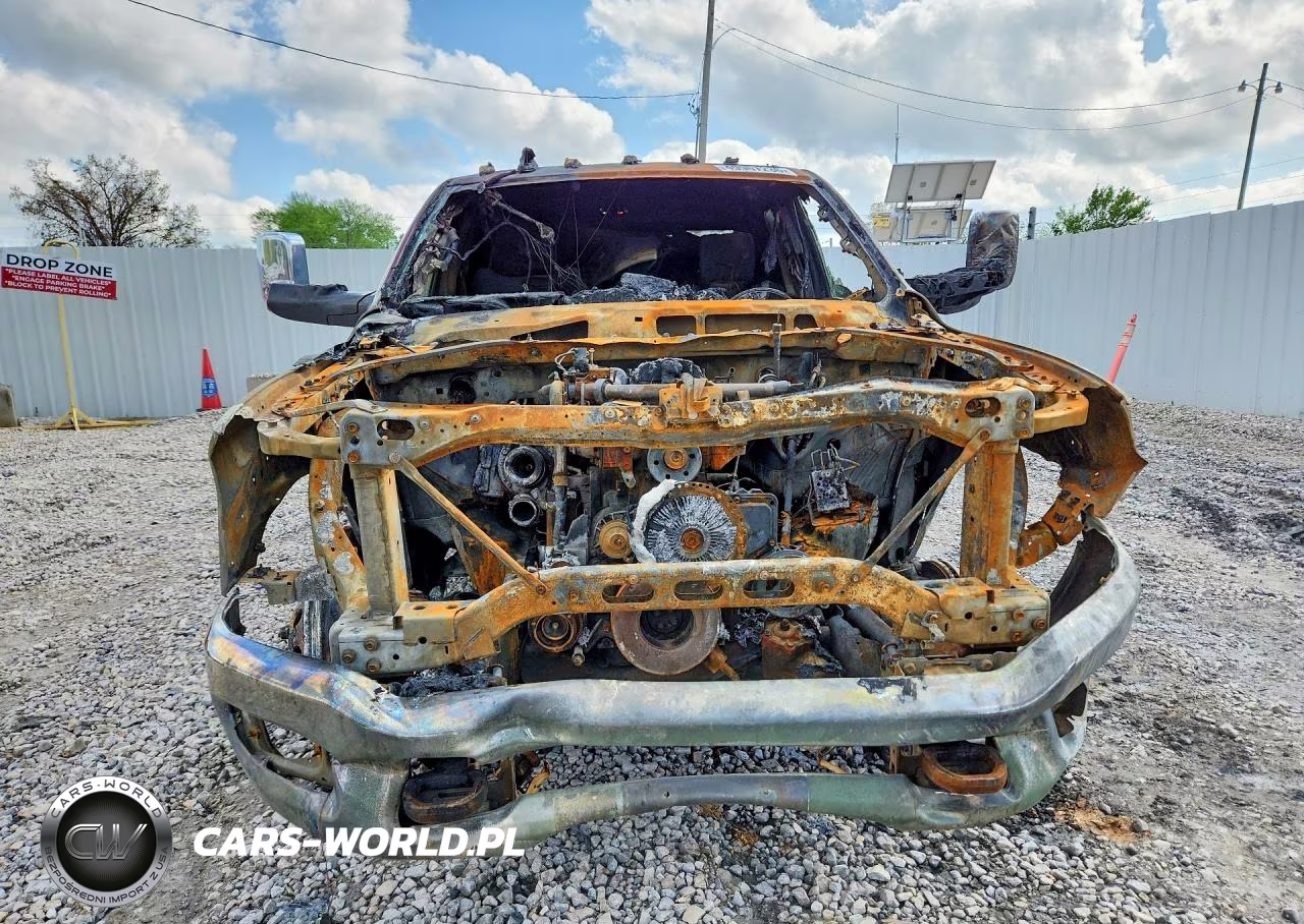 2019 Ram 3500 Laramie VIN:3C63RRJL2KG533117 - 5