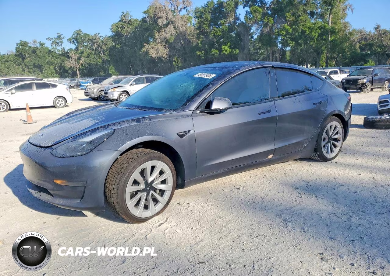2023 Tesla Model 3 – zdjęcie 1 z 13