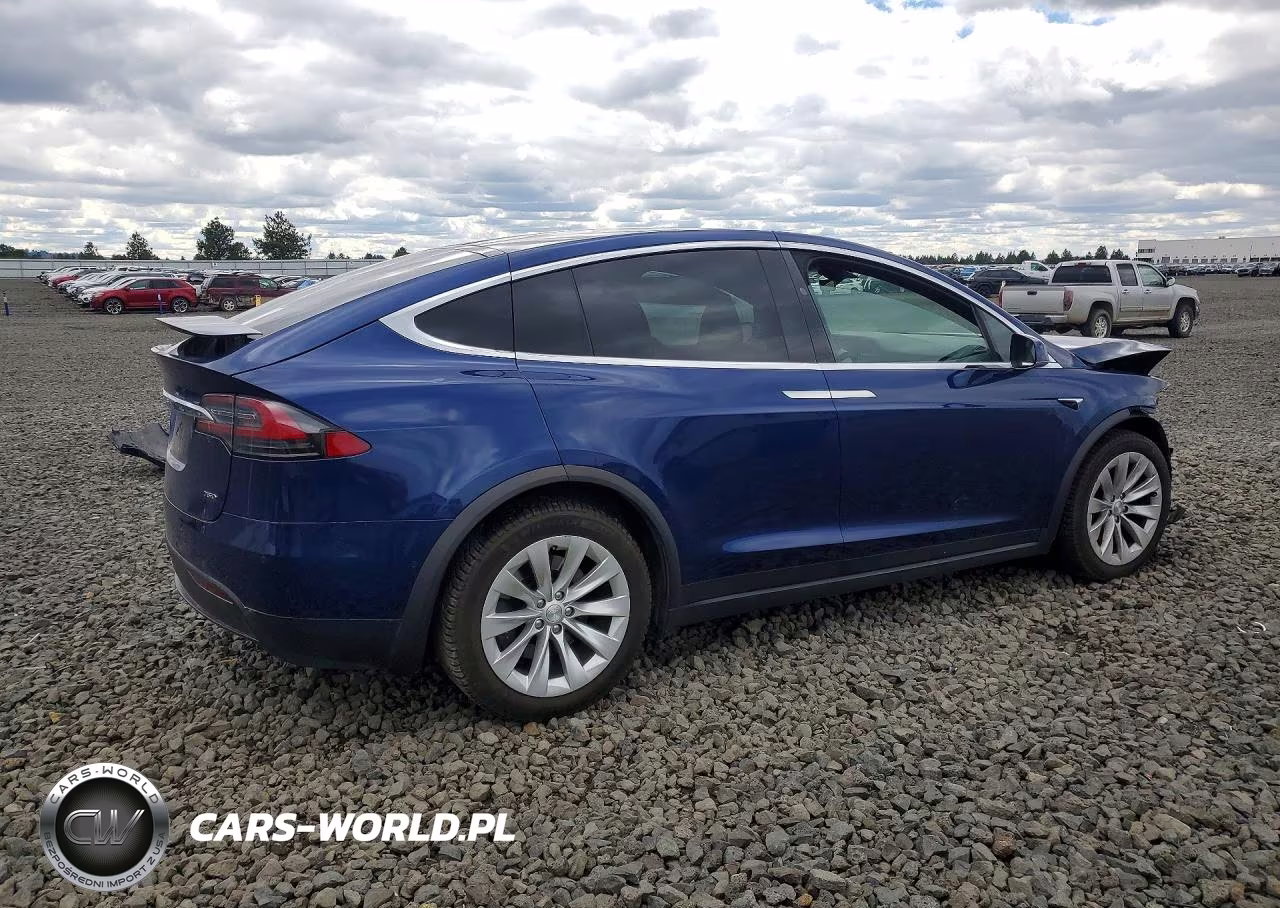 2018 Tesla Model X VIN:5YJXCDE28JF139691 - 3