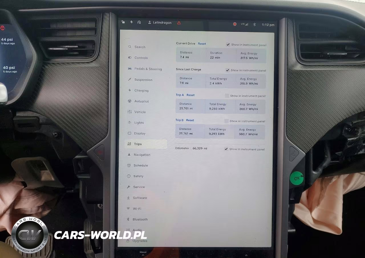 2018 Tesla Model X VIN:5YJXCDE28JF139691 - 9