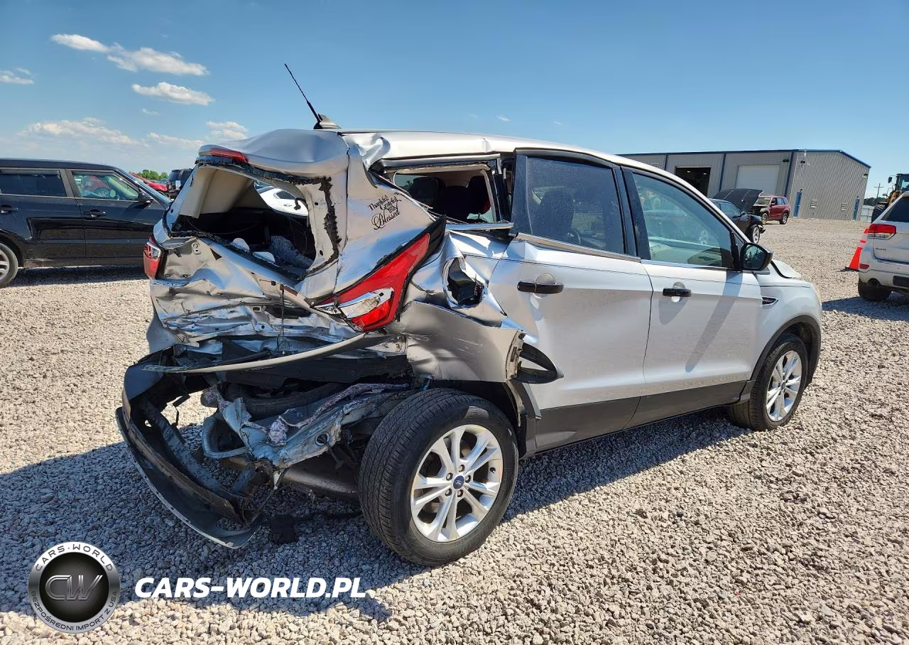 2017 Ford Escape Se VIN:1FMCU9GD1HUC73916 - 3
