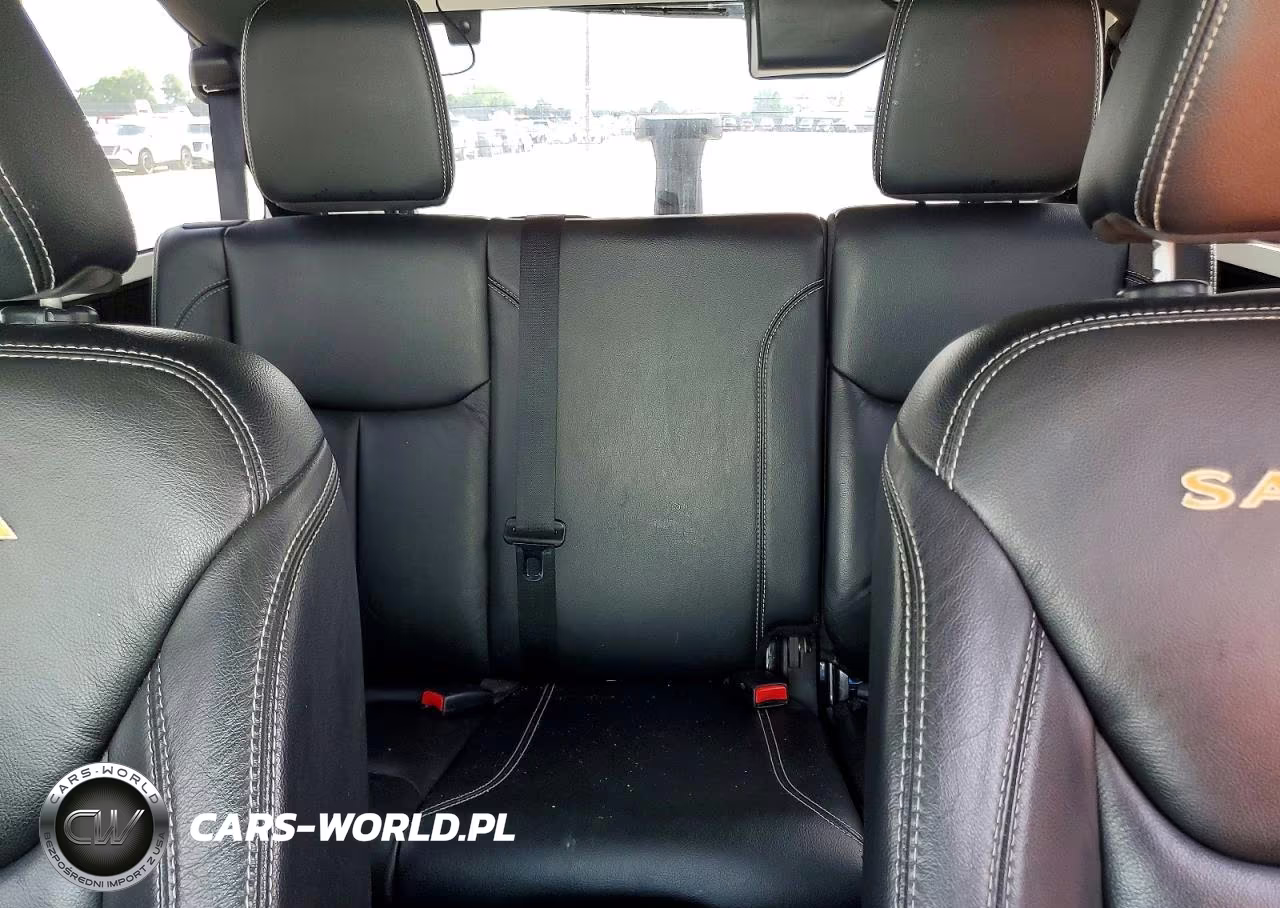2015 Jeep Wrangler Unlimited Sahara VIN:1C4BJWEG5FL604102 - 10