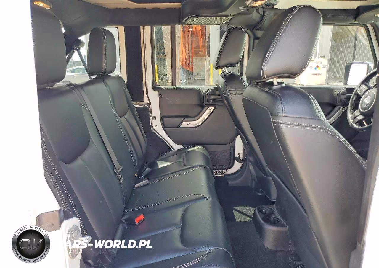 2015 Jeep Wrangler Unlimited Sahara VIN:1C4BJWEG5FL604102 - 11