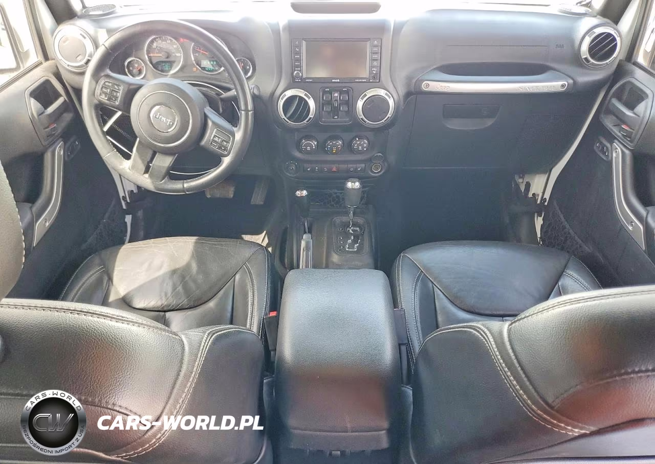 2015 Jeep Wrangler Unlimited Sahara VIN:1C4BJWEG5FL604102 - 8