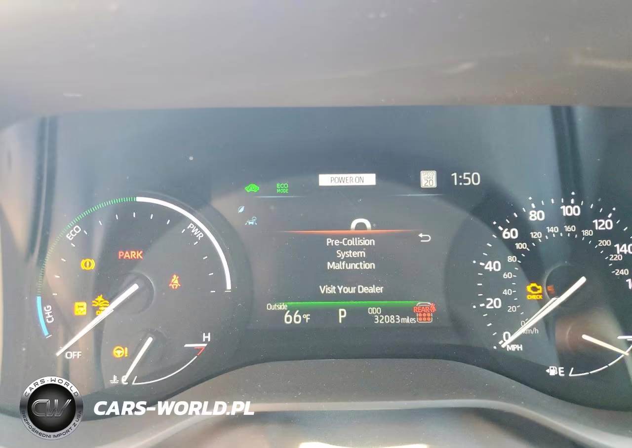 2025 Toyota Sienna Le 8-Passenger VIN:5TDKSKFCXSS159611 - 9