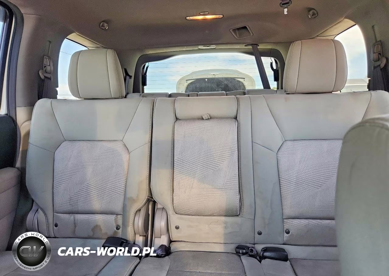 2015 Honda Pilot Lx VIN:5FNYF4H24FB071811 - 10