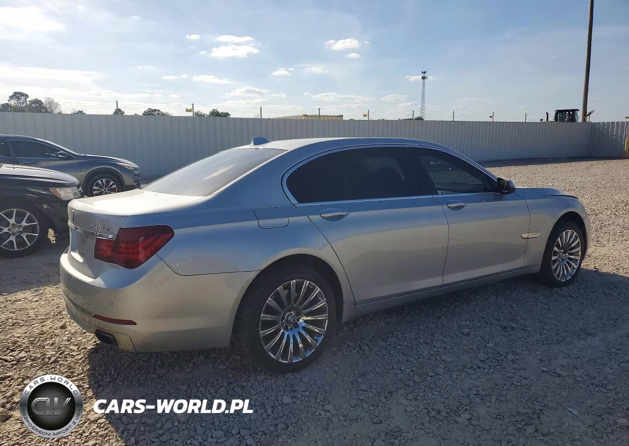 2013 BMW 740 Li VIN:WBAYE4C5XDDW22992 - 3