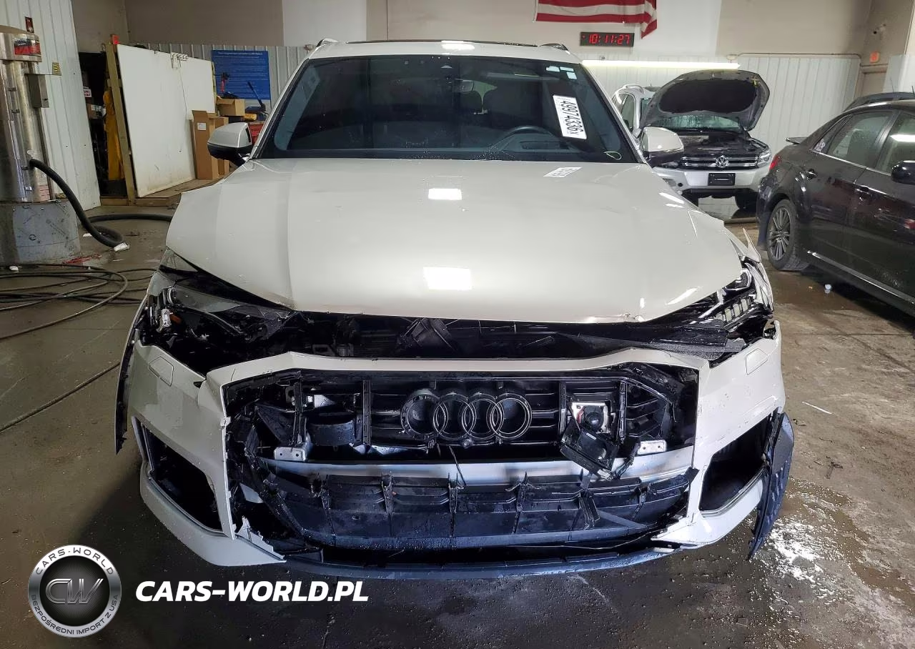 2023 Audi Q7 Prestige VIN:WA1VXBF76PD024270 - 5