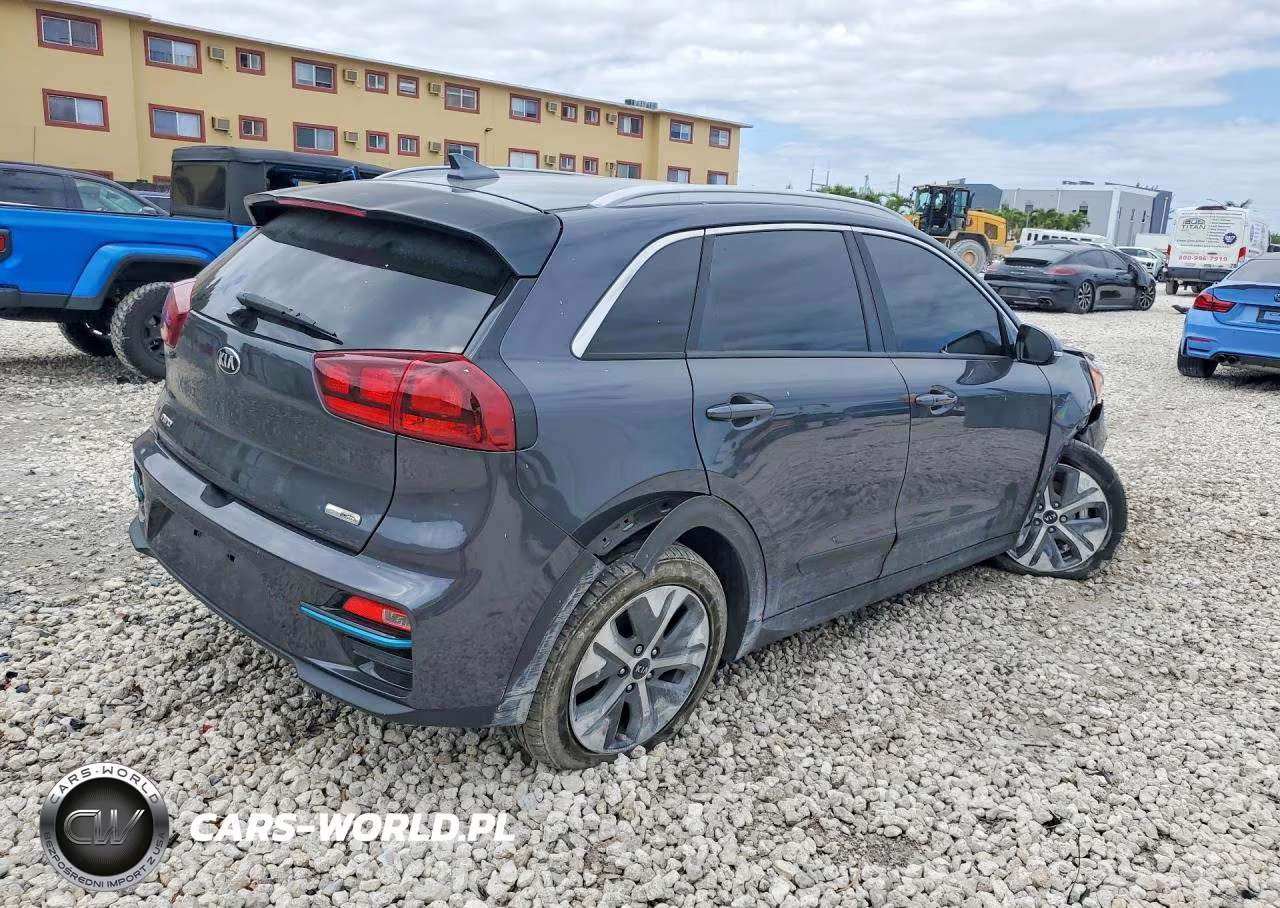 2020 Kia Niro Ex VIN:KNDCC3LG8L5062963 - 3