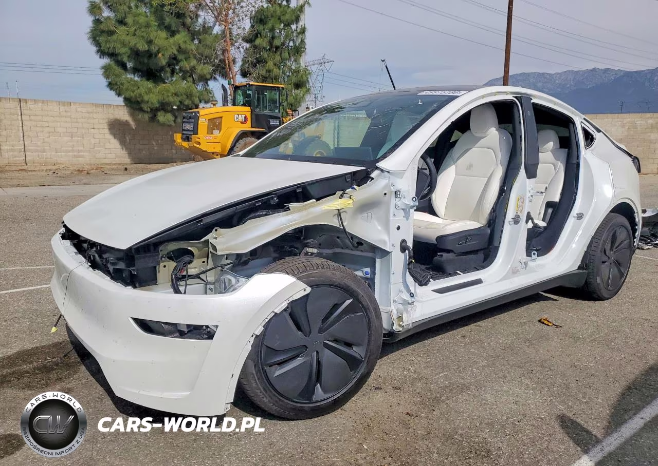 2026 Tesla Model Y – zdjęcie 1 z 13