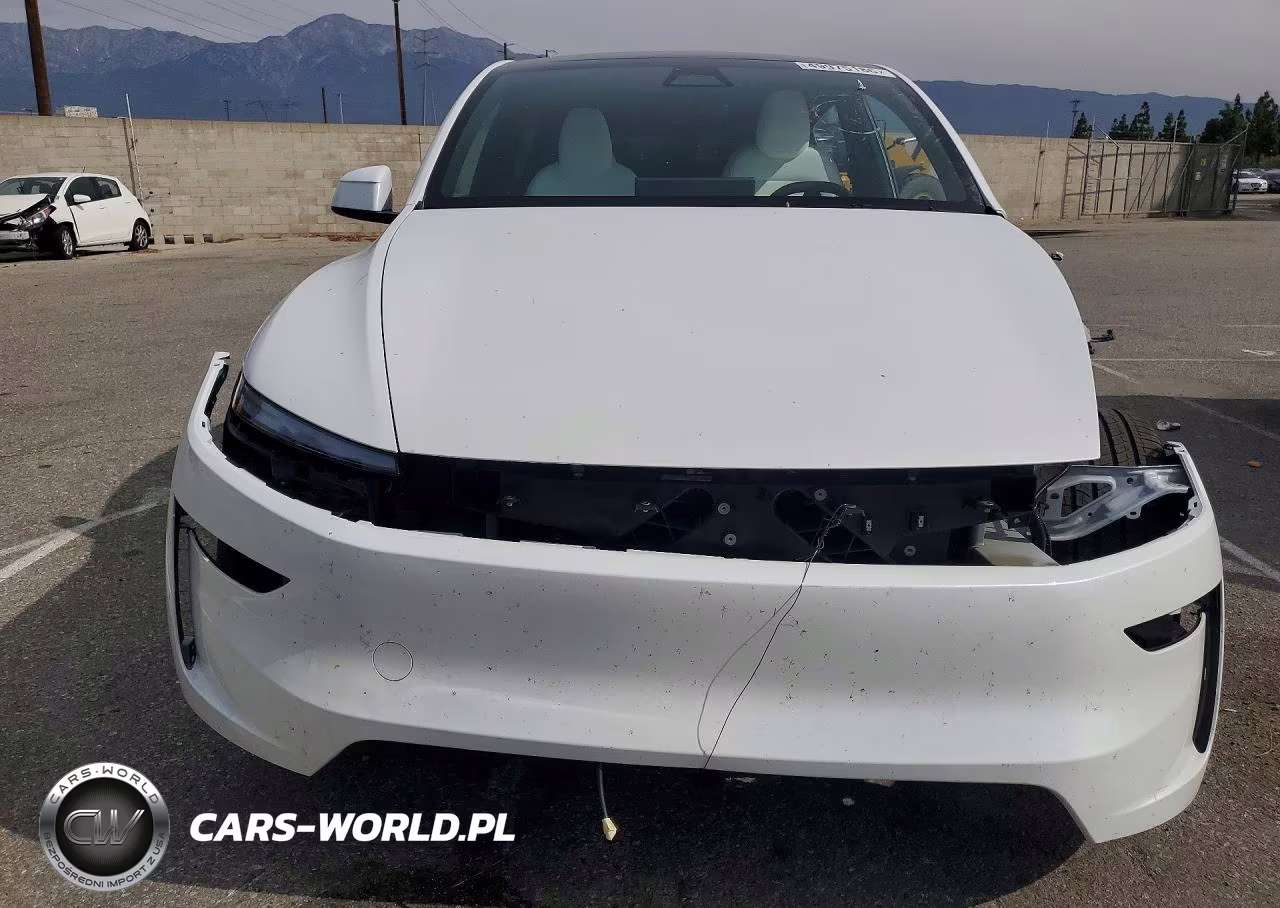 2026 Tesla Model Y VIN:7SAYGDEDXTF580884 - 5