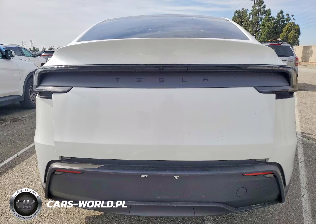 2026 Tesla Model Y VIN:7SAYGDEDXTF580884 - 6