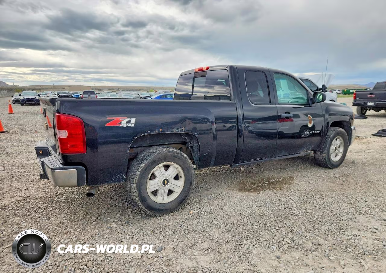2013 Chevrolet Silverado K1500 Lt VIN:1GCRKSE70DZ199068 - 3
