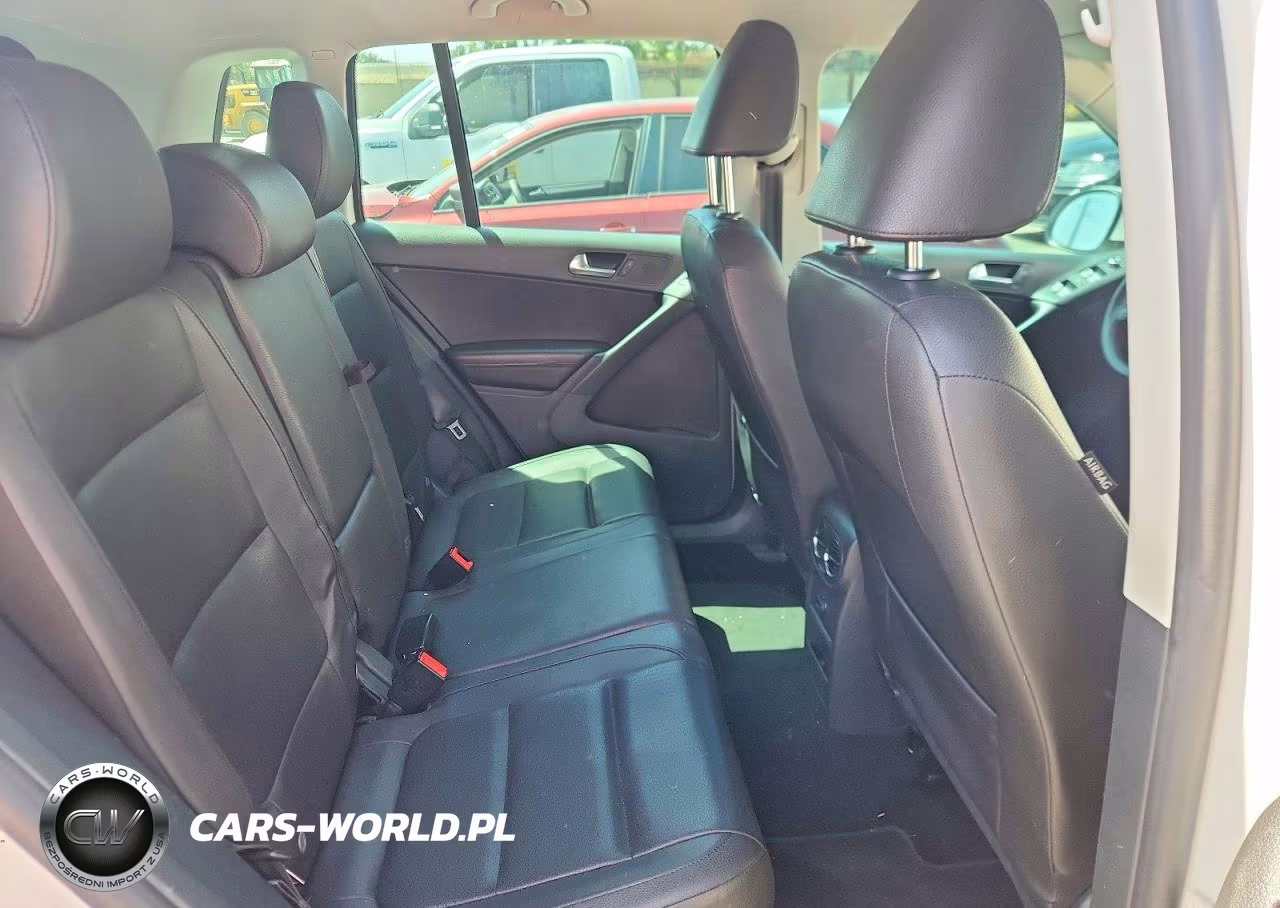 2014 Volkswagen Tiguan S VIN:WVGAV3AX4EW550496 - 10