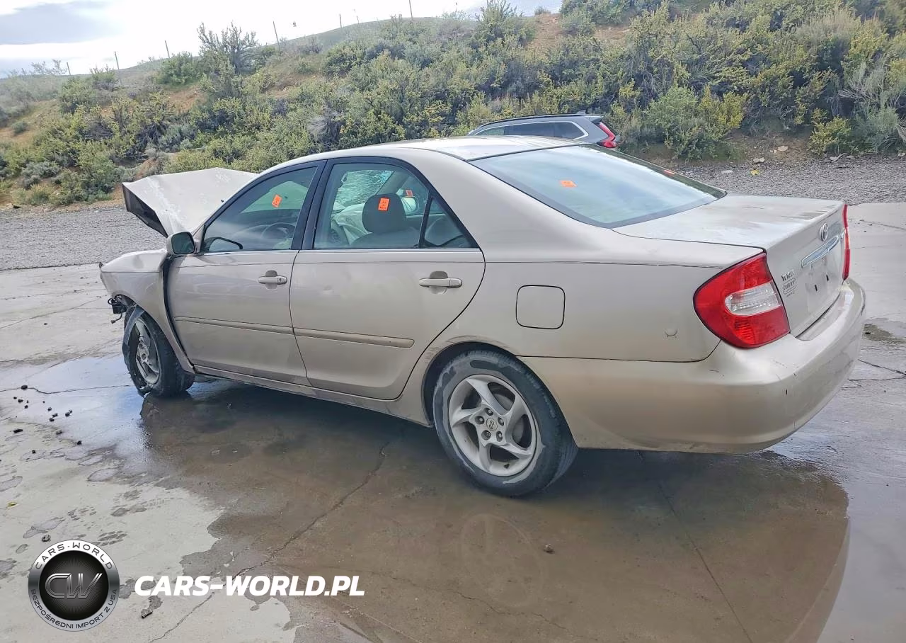 2002 Toyota Camry Le VIN:4T1BE32K02U620929 - 2